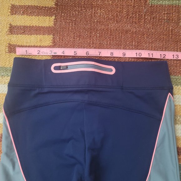 Matching LAAIN SET in blue/gray and pink with piping detail size Small - Picture 13 of 13